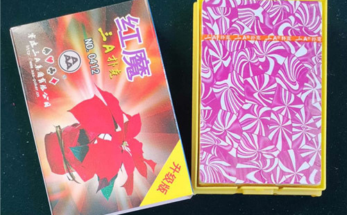 文化传承与多元价值：察隅纸牌的现代发展与应用探索